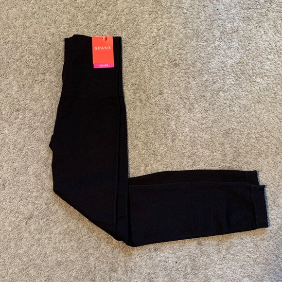 Look at me now leggings *Black* - Picture 2 of 5